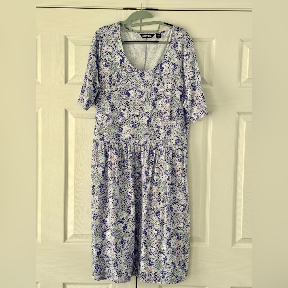 Lands' End~Purple Floral~Scoop Neck~Short Sleeve~Pockets~Fit Flare Dress~L/Tall